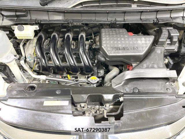 Nissan SERENA 2016-10 7252262-17