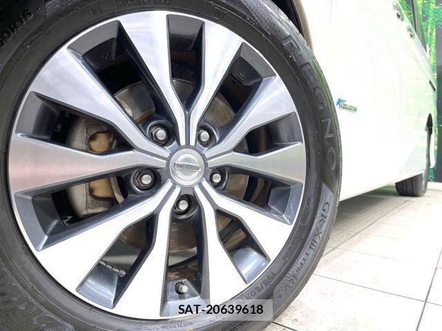 Nissan SERENA 2017-06 7252249-13