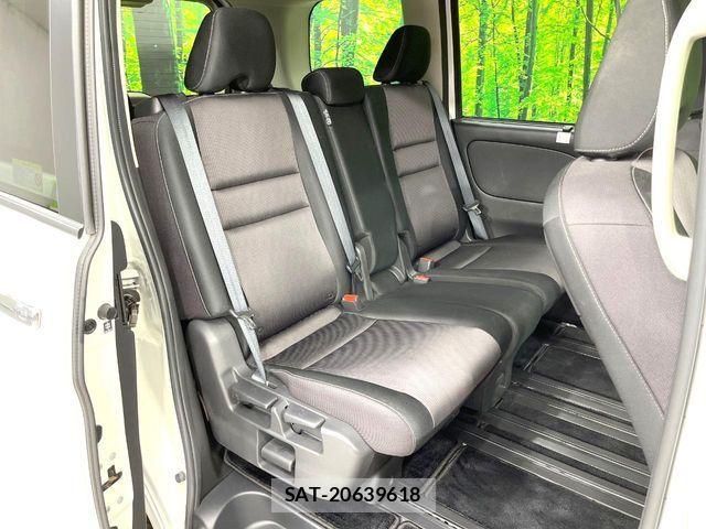 Nissan SERENA 2017-06 7252249-8