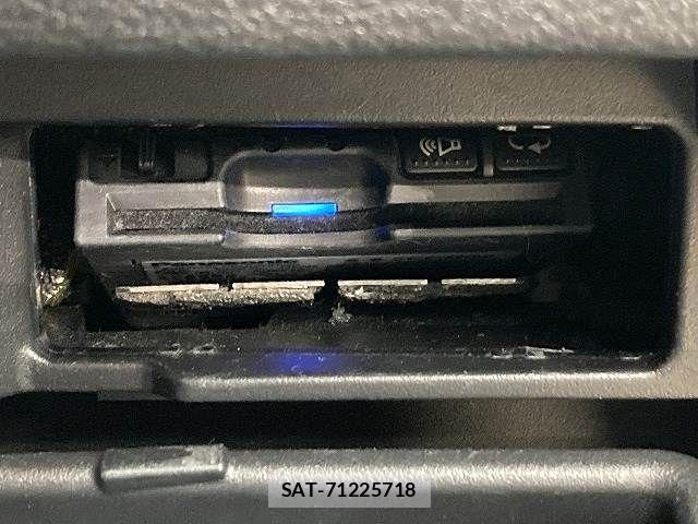 Nissan SERENA 2016-11 7252254-11