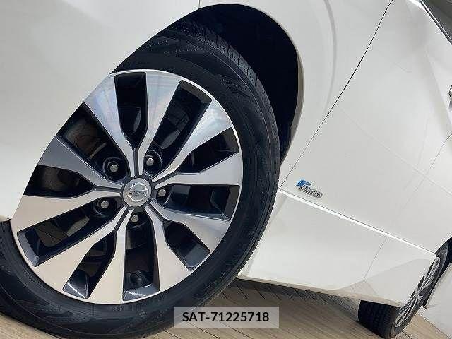 Nissan SERENA 2016-11 7252254-18