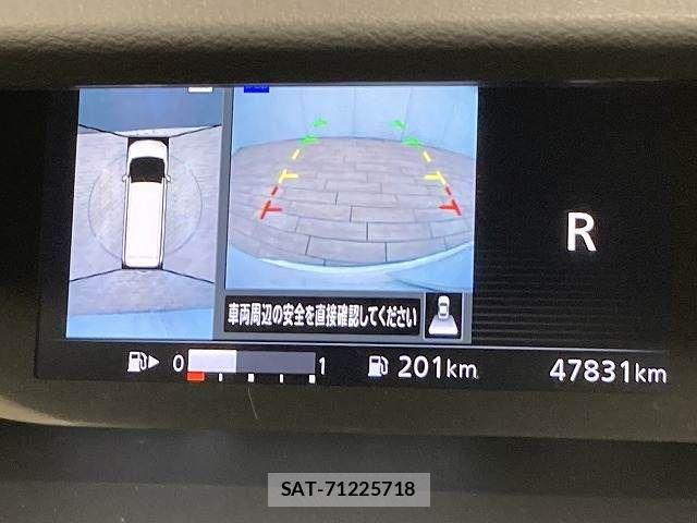 Nissan SERENA 2016-11 7252254-3