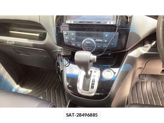 Nissan SERENA 2014-01 7252276-9