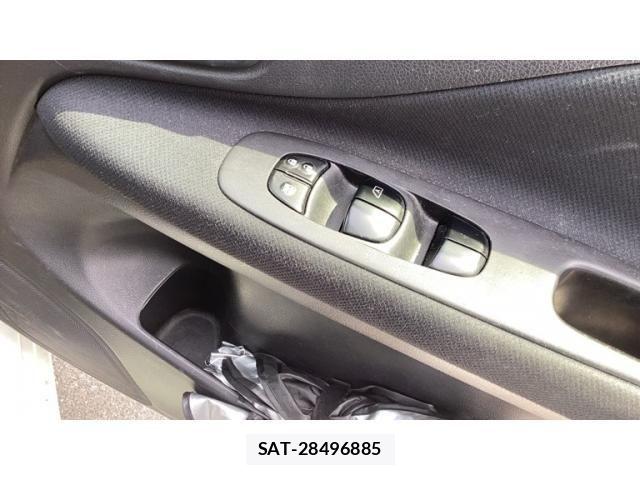 Nissan SERENA 2014-01 7252276-6