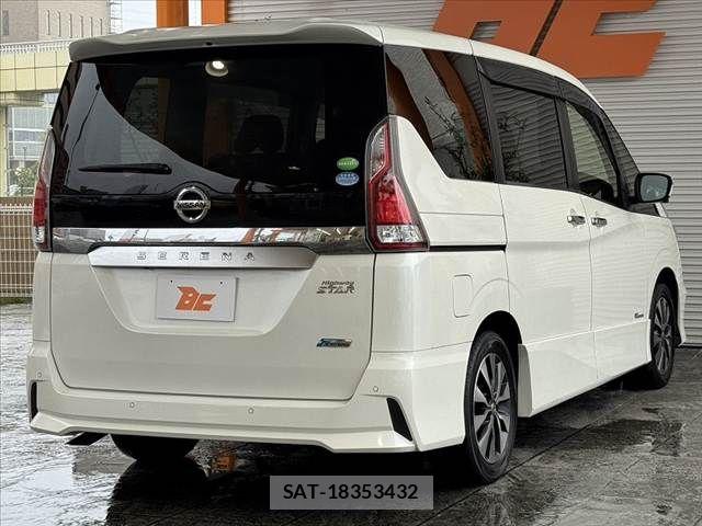 Nissan SERENA 2017-12 7252257-11