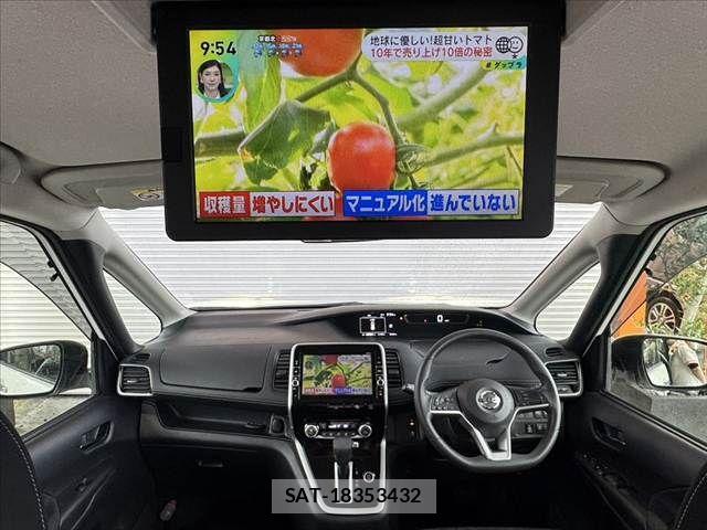 Nissan SERENA 2017-12 7252257-1