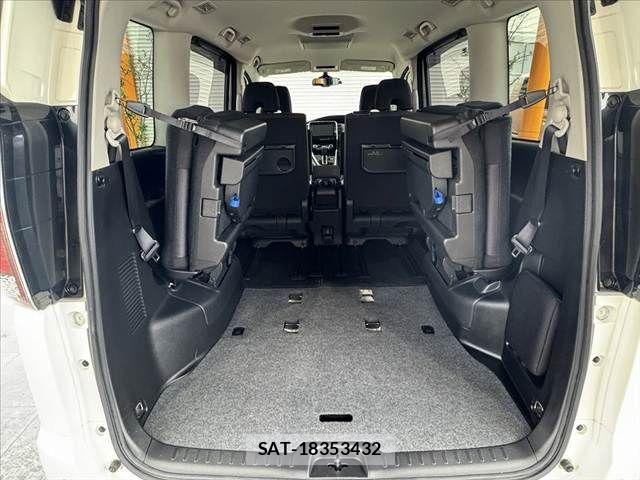 Nissan SERENA 2017-12 7252257-20