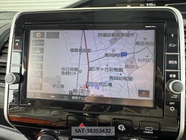 Nissan SERENA 2017-12 7252257-22