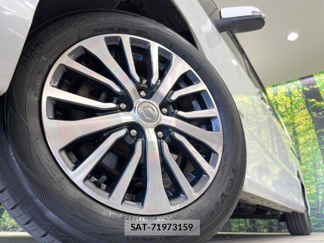 Nissan SERENA 2014-11 7252270-12