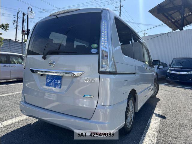 Nissan SERENA 2013-07 7252271-3