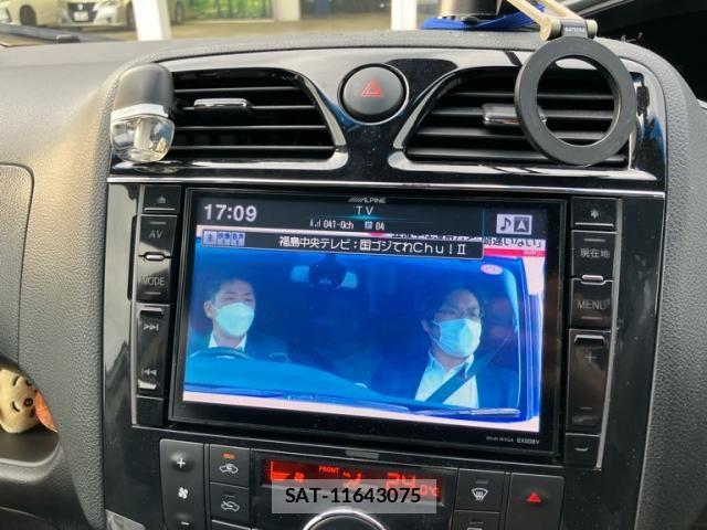 Nissan SERENA 2014-02 7252277-18