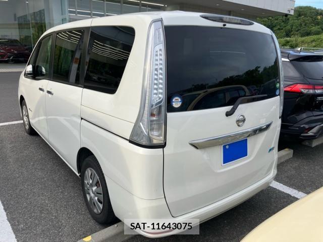 Nissan SERENA 2014-02 7252277-3