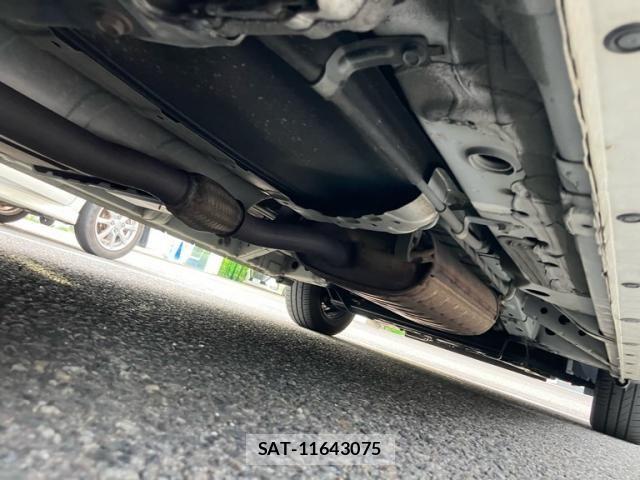 Nissan SERENA 2014-02 7252277-8