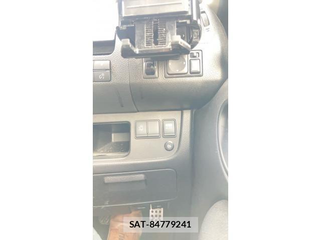 Nissan SERENA 2013-08 7252274-16