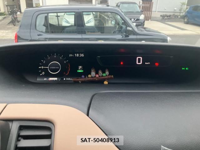 Nissan SERENA 2016-11 7252267-18