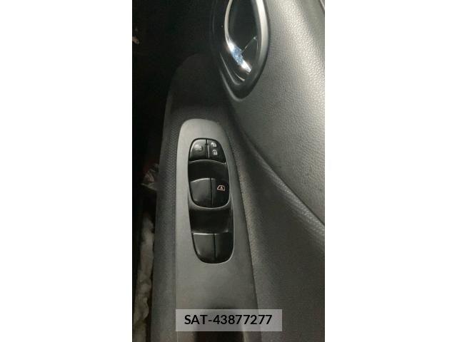 Nissan SERENA 2013-12 7252273-19