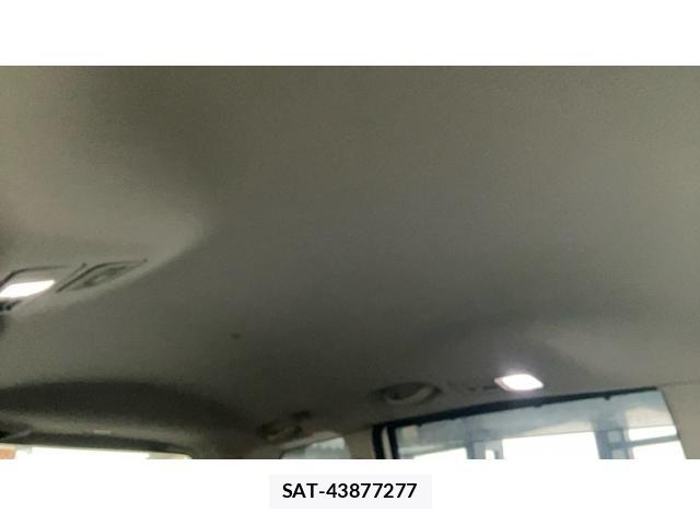Nissan SERENA 2013-12 7252273-26