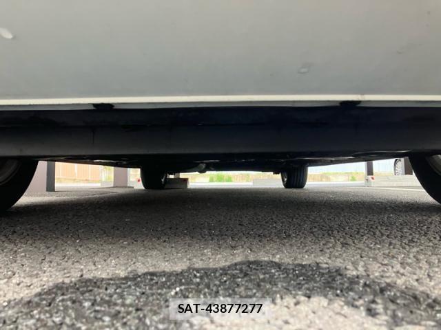 Nissan SERENA 2013-12 7252273-2