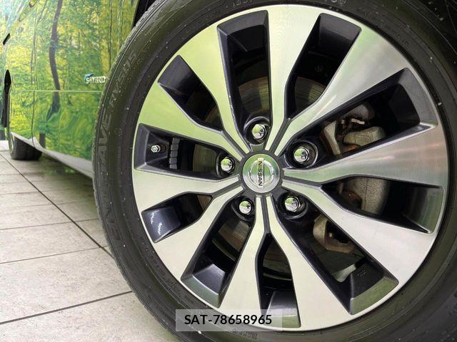 Nissan SERENA 2017-09 7252260-13