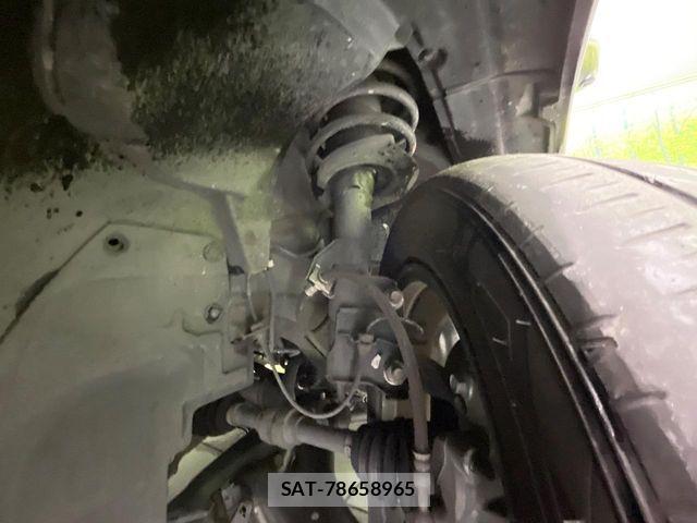 Nissan SERENA 2017-09 7252260-19