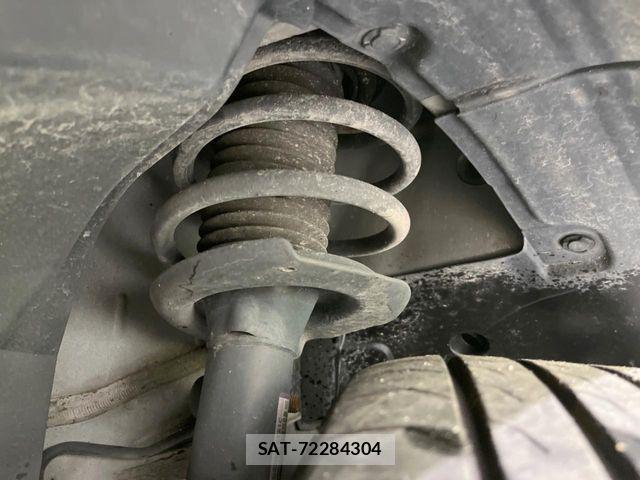 Nissan SERENA 2017-09 7252258-19