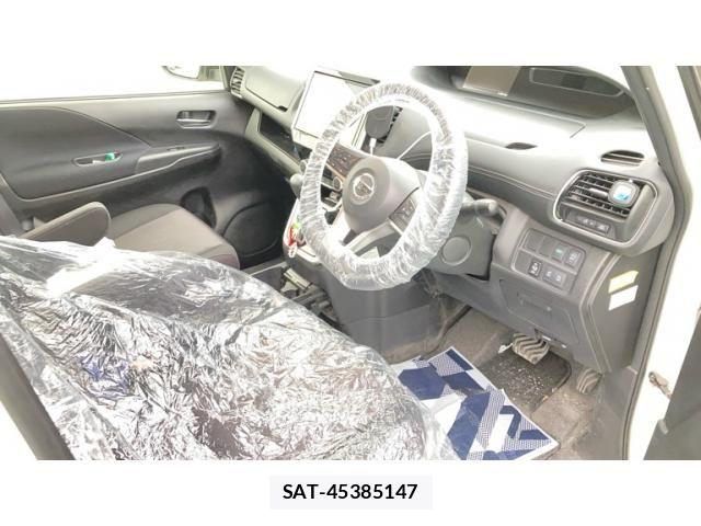 Nissan SERENA 2017-12 7252269-13