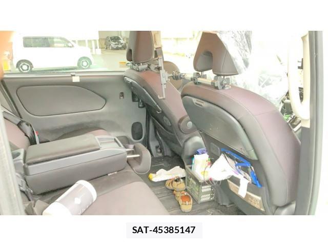 Nissan SERENA 2017-12 7252269-25