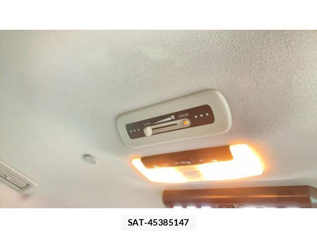 Nissan SERENA 2017-12 7252269-27
