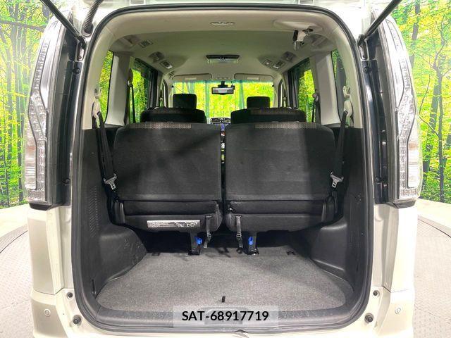 Nissan SERENA 2016-02 7252266-11