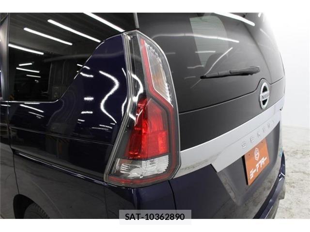 Nissan SERENA 2016-08 7252263-17