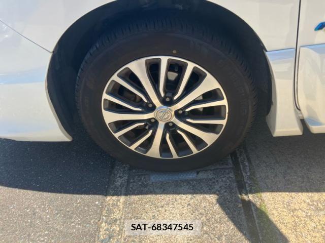 Nissan SERENA 2016-07 7252272-12
