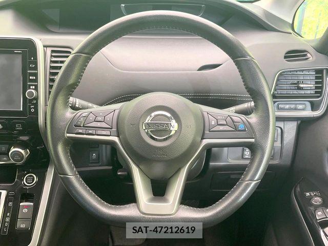 Nissan SERENA 2016-10 7252259-11