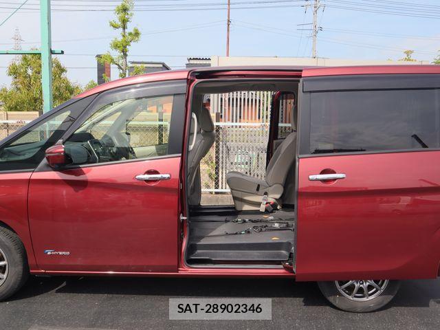 Nissan SERENA 2017-05 7272535-18