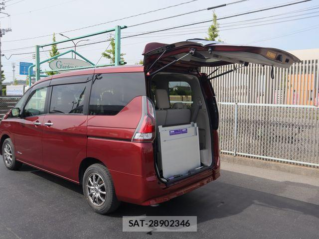 Nissan SERENA 2017-05 7272535-19