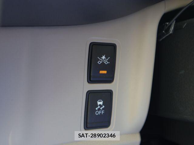 Nissan SERENA 2017-05 7272535-26