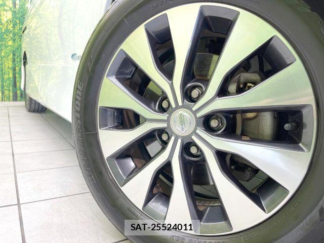 Nissan SERENA 2017-12 7272906-13