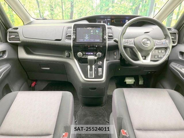 Nissan SERENA 2017-12 7272906-1