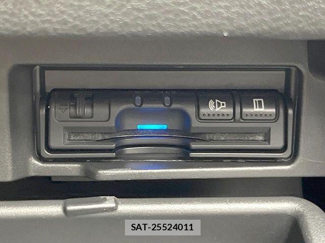 Nissan SERENA 2017-12 7272906-5