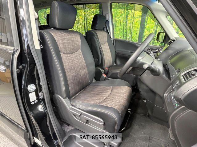 Nissan SERENA 2016-02 7272908-7