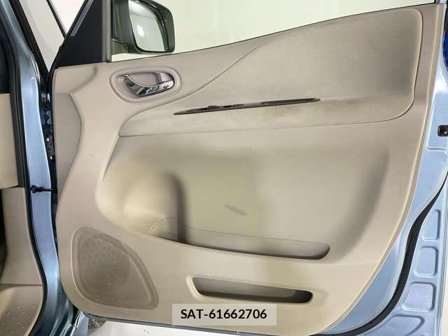 Nissan SERENA 2013-07 7272917-15
