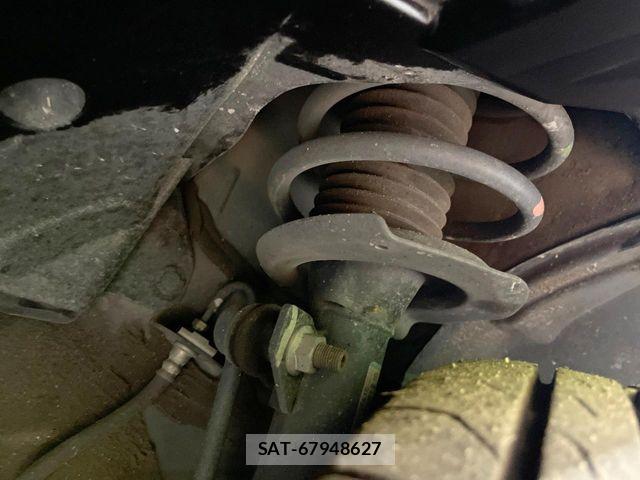 Nissan SERENA 2018-01 7272910-17
