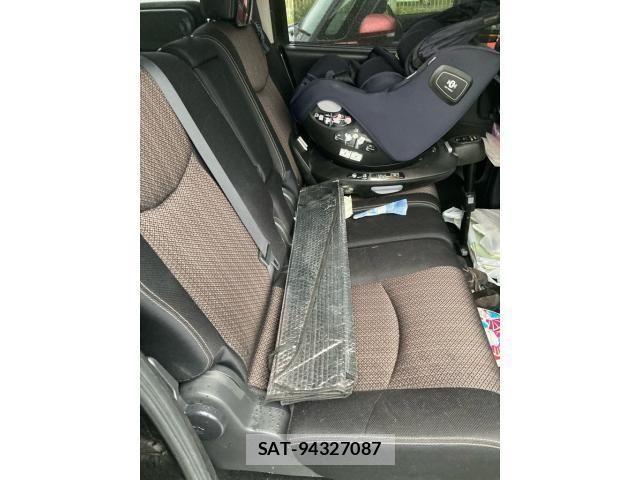 Nissan SERENA 2014-01 7272920-12
