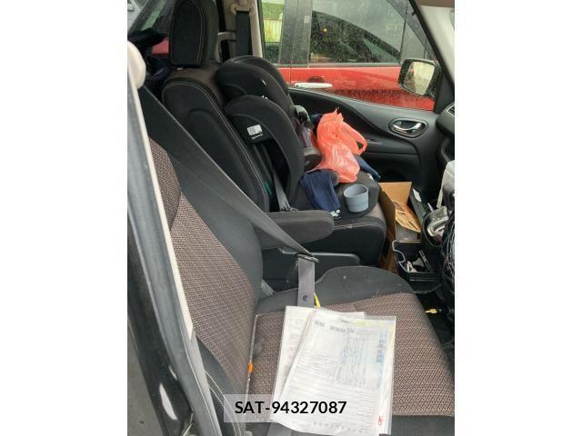 Nissan SERENA 2014-01 7272920-13