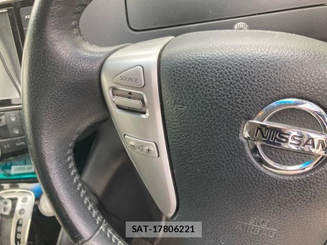 Nissan SERENA 2016-02 7272916-17
