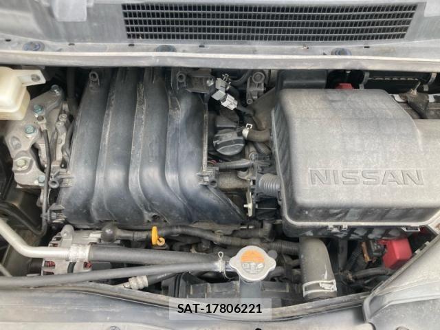 Nissan SERENA 2016-02 7272916-25