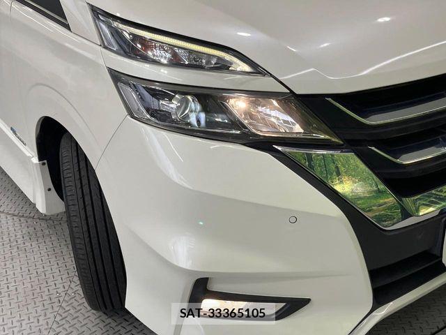 Nissan SERENA 2017-09 7272904-12