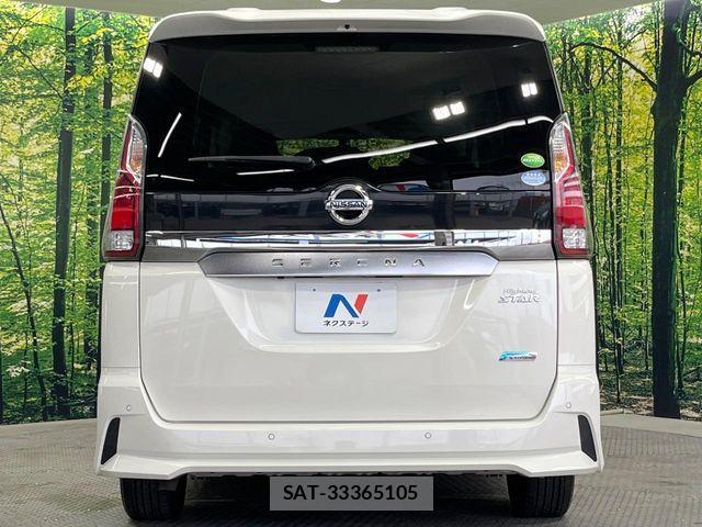 Nissan SERENA 2017-09 7272904-15