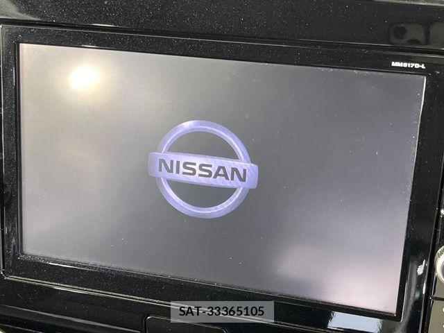 Nissan SERENA 2017-09 7272904-3