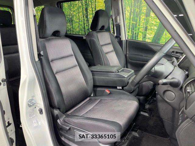 Nissan SERENA 2017-09 7272904-7