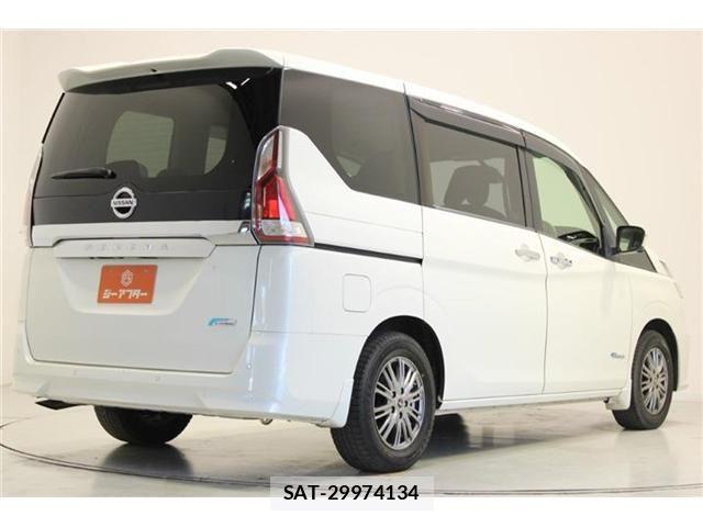 Nissan SERENA 2017-03 7272912-11